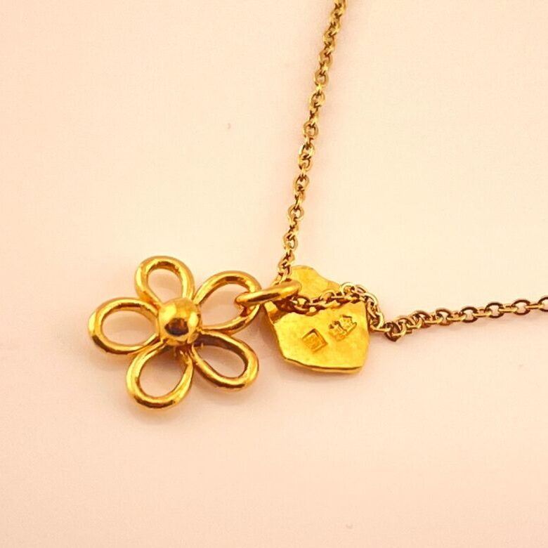 Flower loop necklace　1.06ｇ～1.18ｇ