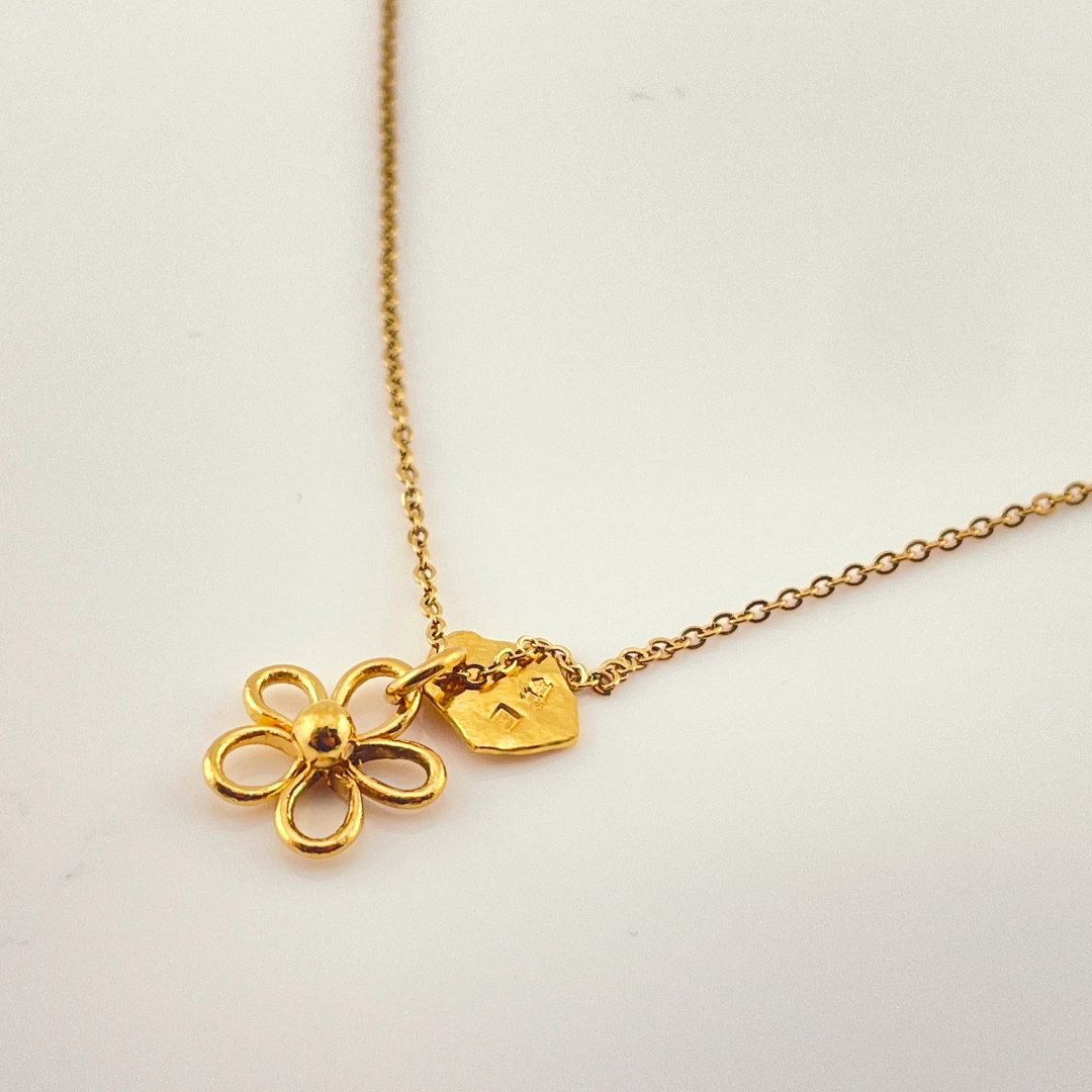Flower loop necklace　1.09ｇ～1.18ｇ